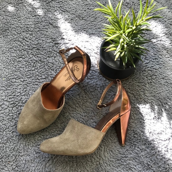 Seychelles Shoes - Seychelles 2 Piece Metallic 4" Pumps